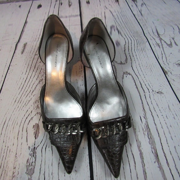 Marc Fisher Genna D'Orsay alligator print pumps - Picture 2 of 8